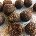 Chocolate Cashew Nut Balls || Chocolate Bliss Balls (Paleo, Whole30, Vegan, Raw)