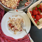 Easy Strawberry Rhubarb Crisp (Paleo, AIP, Vegan)