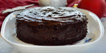 AIP Chocolate Cake (Paleo, AIP, Vegan)