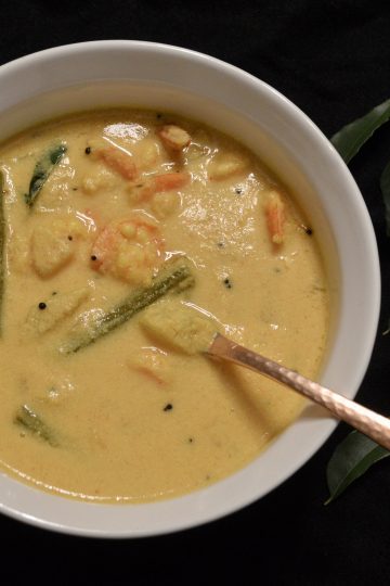 kerala prawn coconut curry with drumsticks