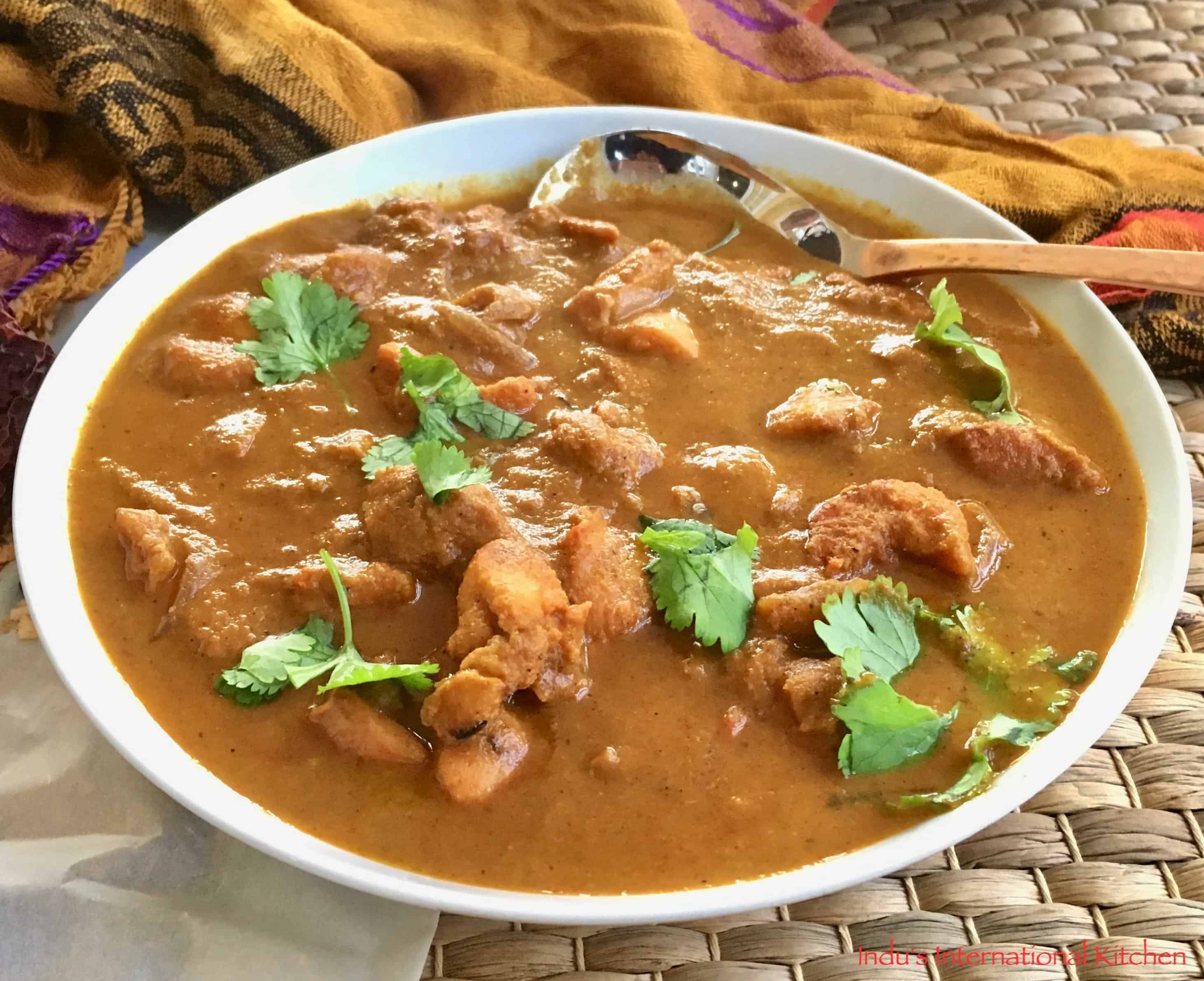 Mangalorean Style Chicken Curry || Kori Gassi || Chicken Coconut Curry ...