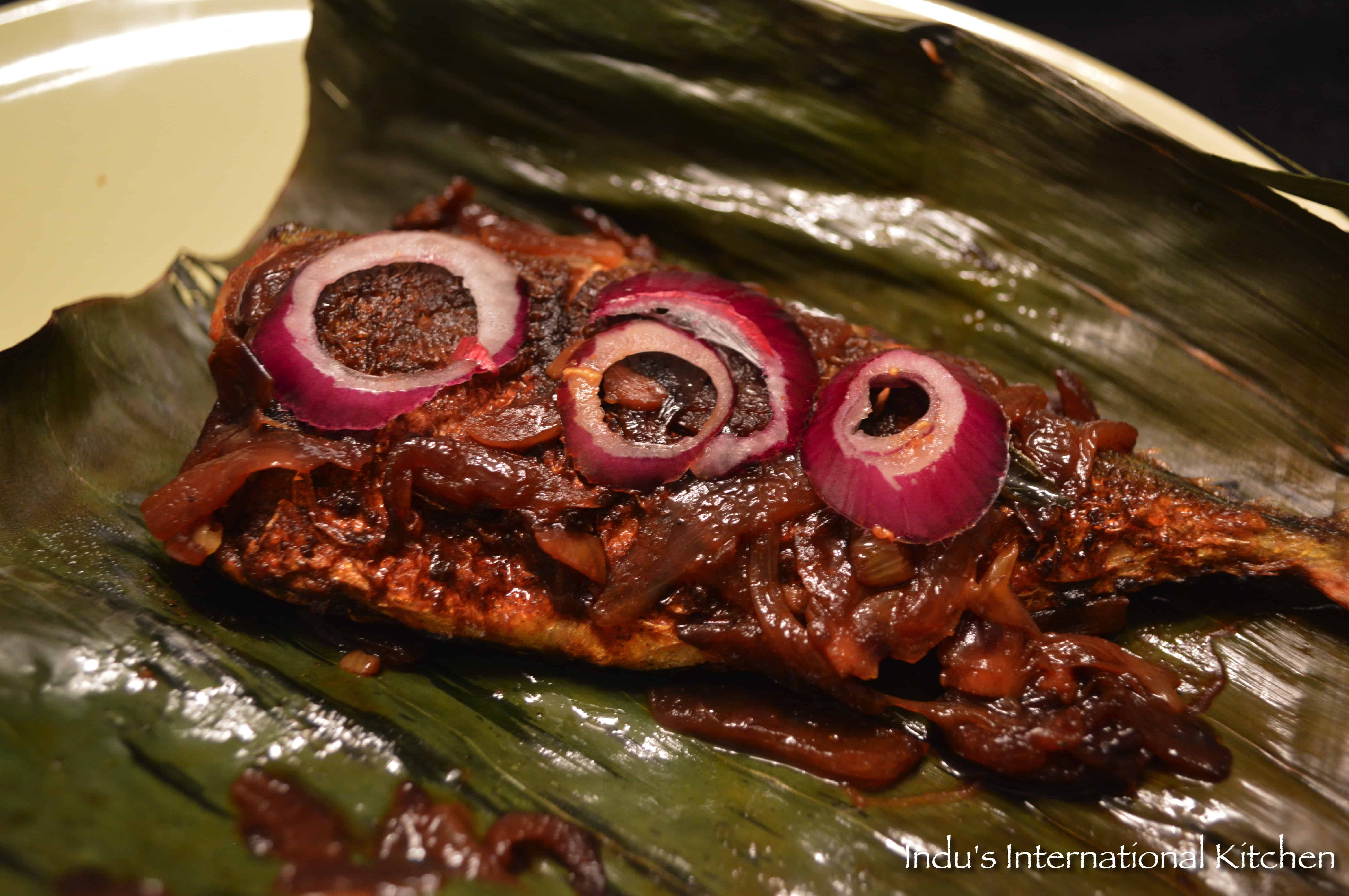 Spicy Baked Fish in banana leaves (Meen Pollichathu)