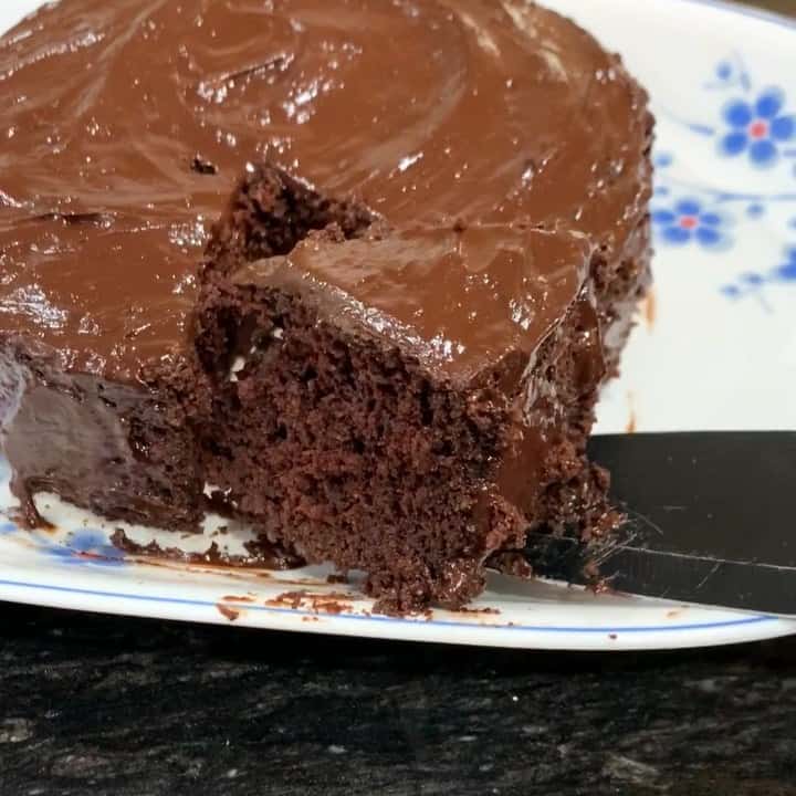 You guys! I have the best holiday gift for you! The bestest tasting chocolate cake ever! And it is grain free,  AIP and also vegan! So many folks with allergies can enjoy this! I developed this cake recipe using @bethblends new nut free and cassava free flour blend! The taste and texture of this cake just blew my mind! You need the flour blend to make this recipe so I apologize in advance to all those who cannot get this product yet where they live. But seriously it’s such an easy recipe too! I hope all of you who have access to this great product from @bethblends, you can try this recipe! I am sure you will thank me for it! My daughter and I polished this cake off in 2 days lol! Will be making another one soon! Check my latest blog post for the recipe. I will place a link in my bio! Thank you Beth @bethblends for creating this awesome product! #aipbaking #holidaybaking #aipdesserts #autoimmunedisease #autoimmuneprotocol #grainfreerecipes #glutenfreechocolatecake #dairyfreecake #chocolatecake #nutfree #allergenfree #top8allergenfree #top8free #veganchocolatecake #cook2nourish #bethblends
